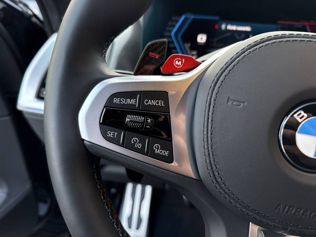 BMW XM xDrive 50e PHEV Steptronic-image-15
