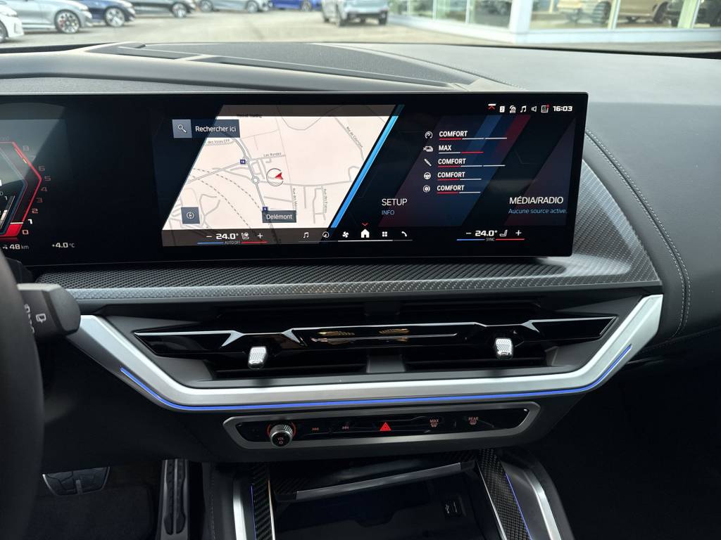 BMW XM xDrive 50e PHEV Steptronic-image-11