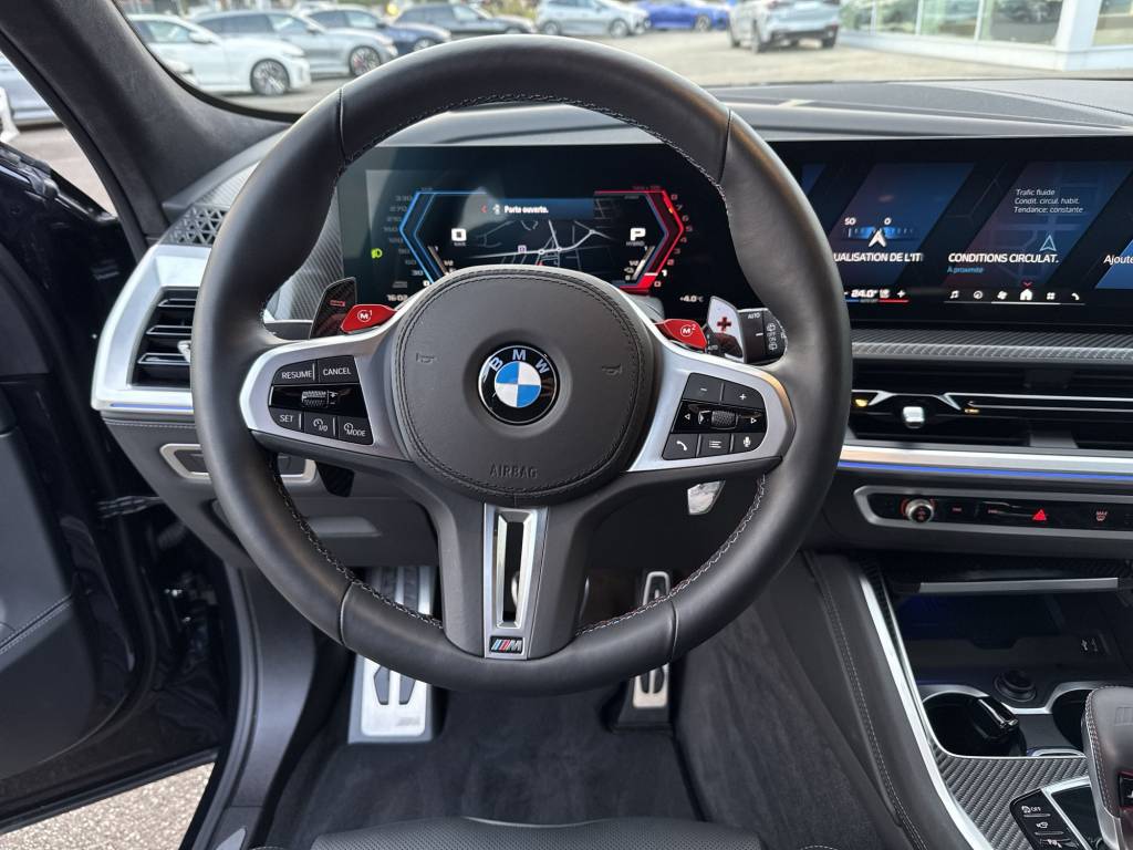 BMW XM xDrive 50e PHEV Steptronic-image-12