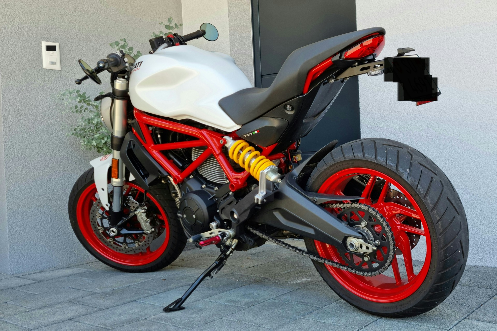 DUCATI Monster 797