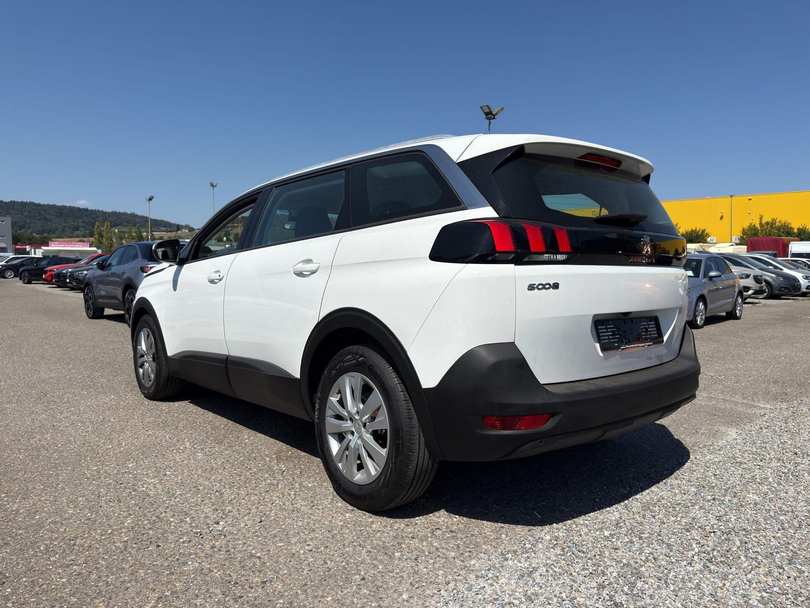 PEUGEOT 5008 1.5 BlueHDi Business Line-image-5