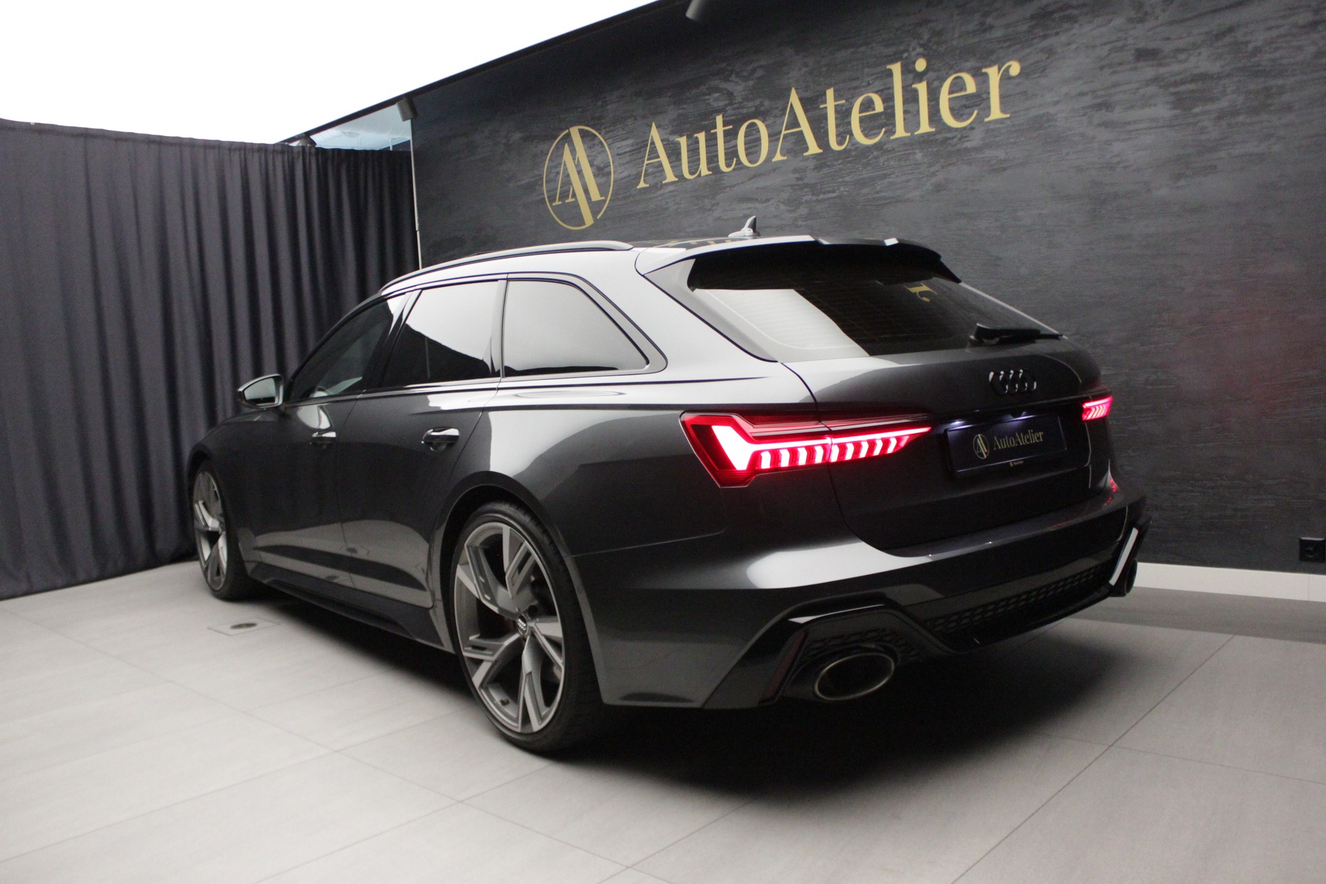 AUDI RS6 Avant 4.0 TFSI V8 quattro-image-10
