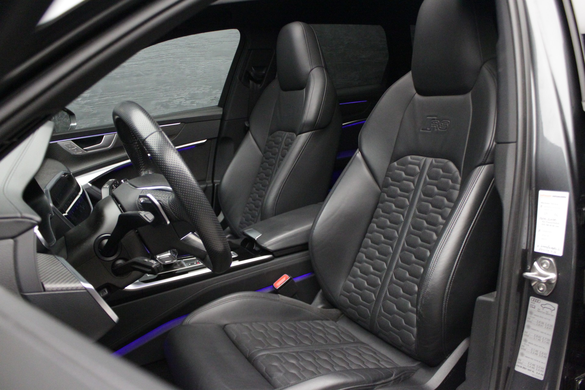 AUDI RS6 Avant 4.0 TFSI V8 quattro-image-15