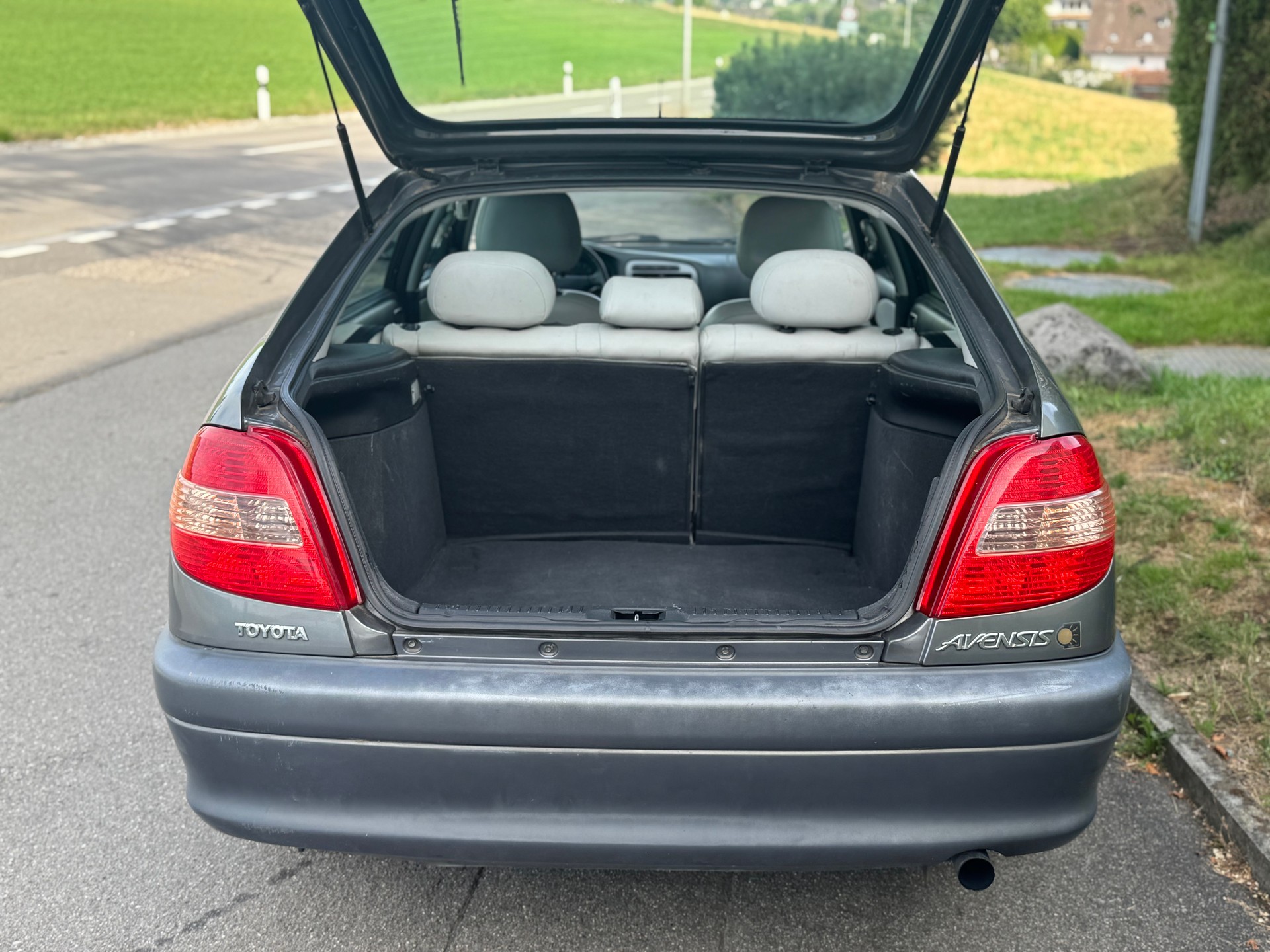 TOYOTA Avensis 2.0 VVT-i Linea Sol Plus Liftback-image-6