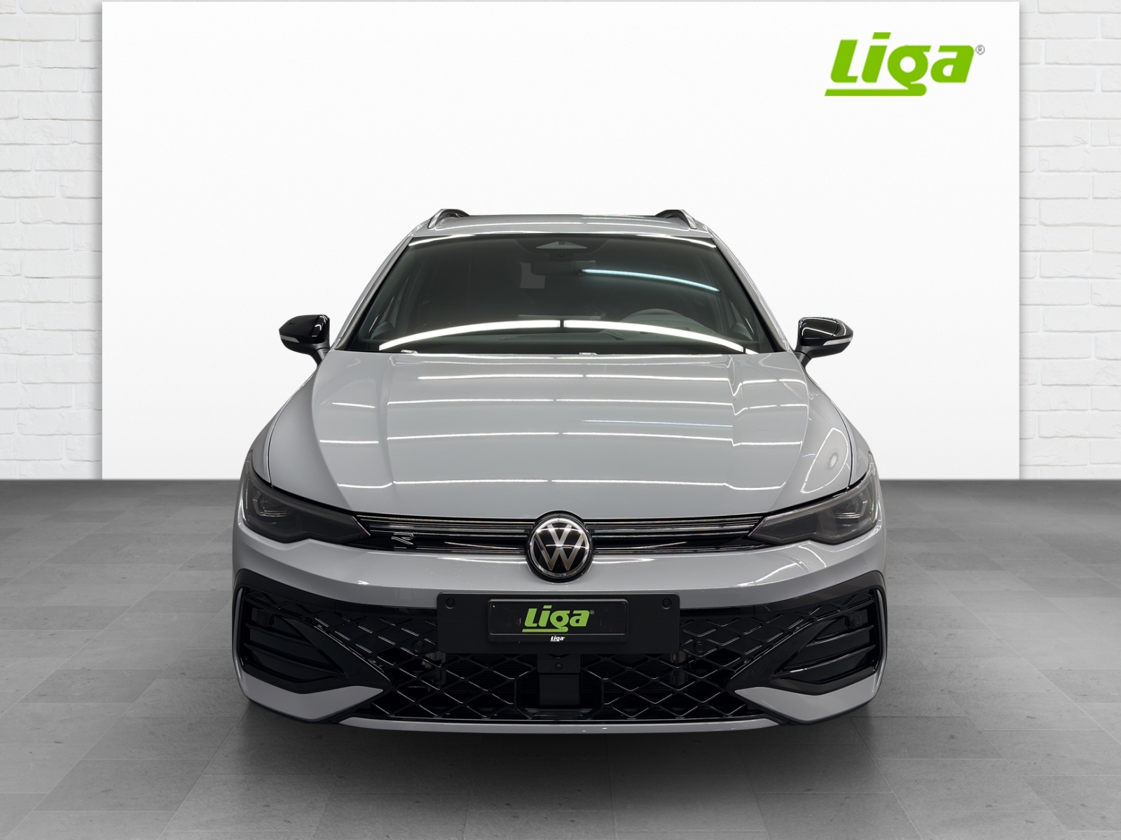 VW Golf VIII Variant 1.5 eTSI R-Line DSG-showroom-element-1