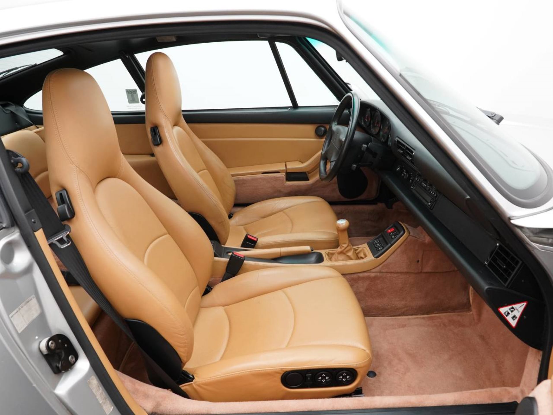 PORSCHE 911 Carrera 4S Coupé-image-25