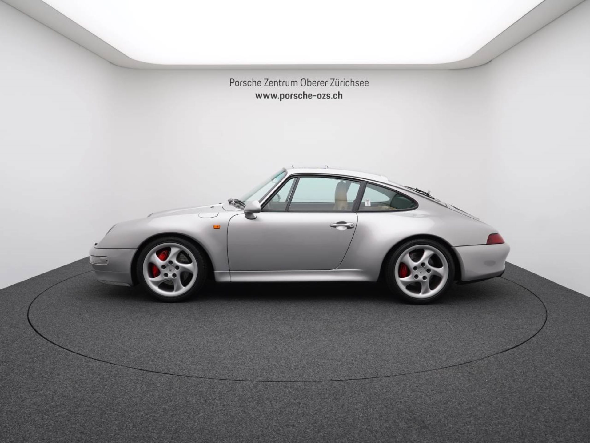 PORSCHE 911 Carrera 4S Coupé-showroom-element-1