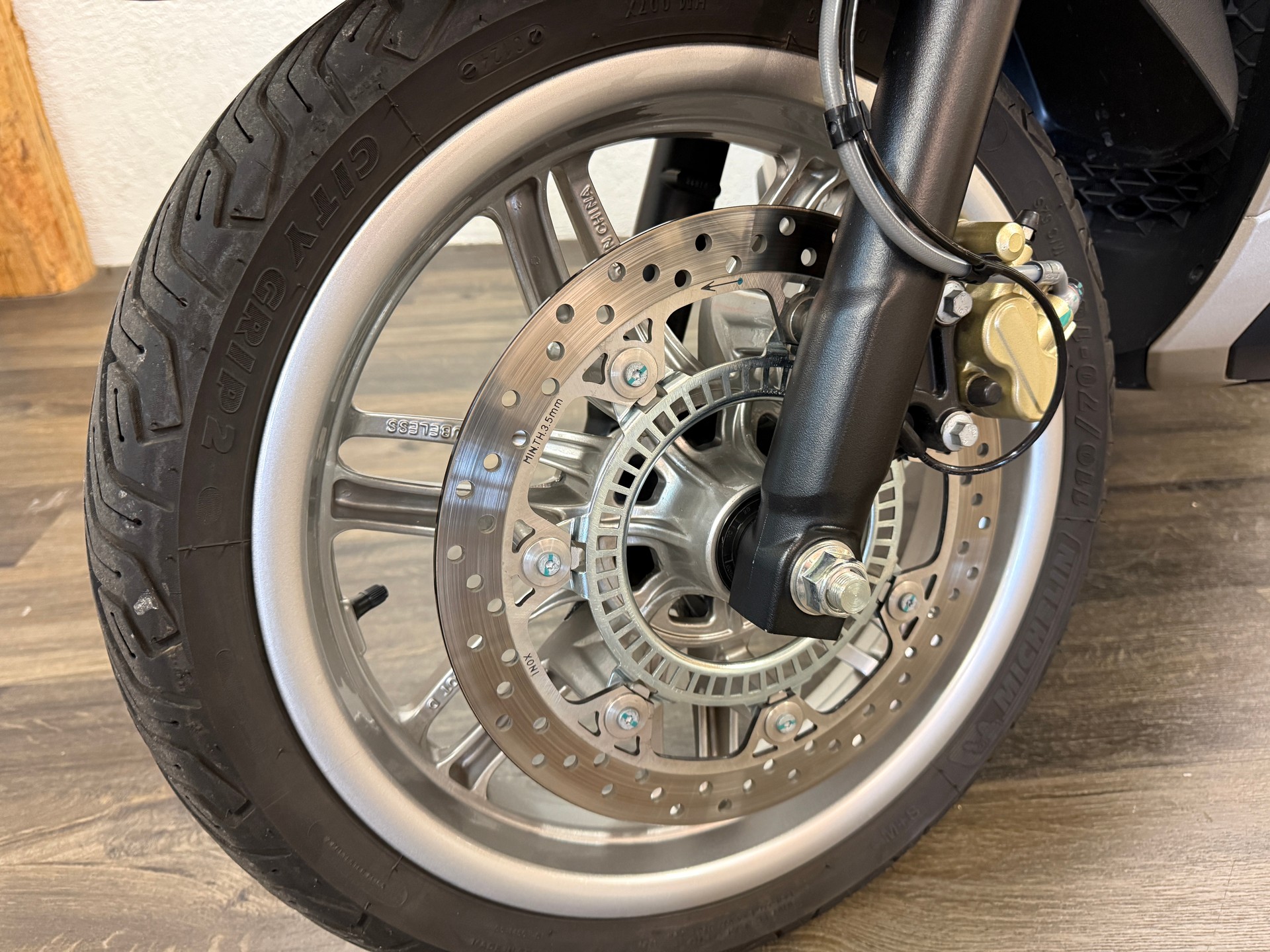 PIAGGIO Beverly 300-image-6
