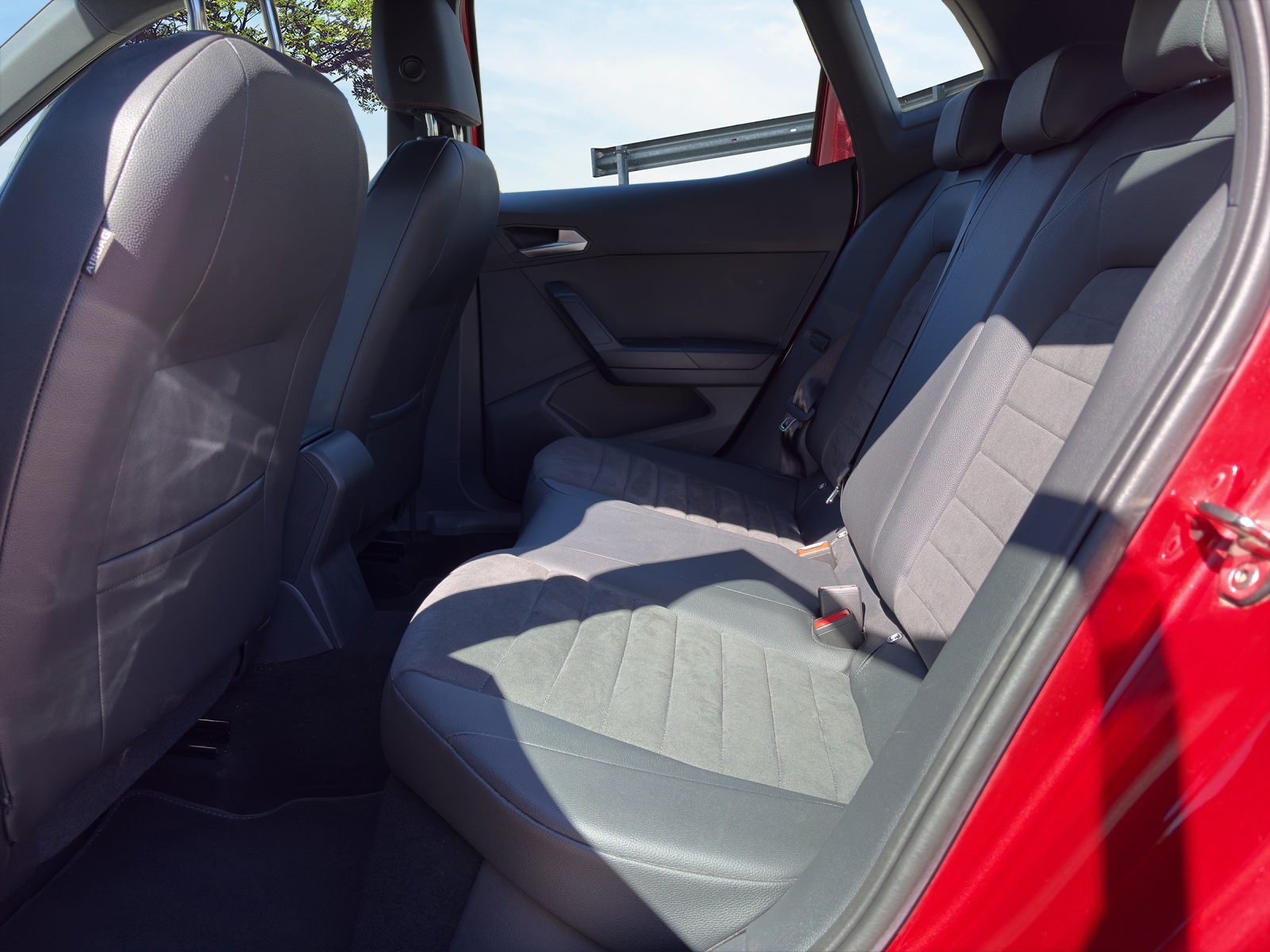 SEAT Arona 1.5 Eco TSI FR DSG-image-7
