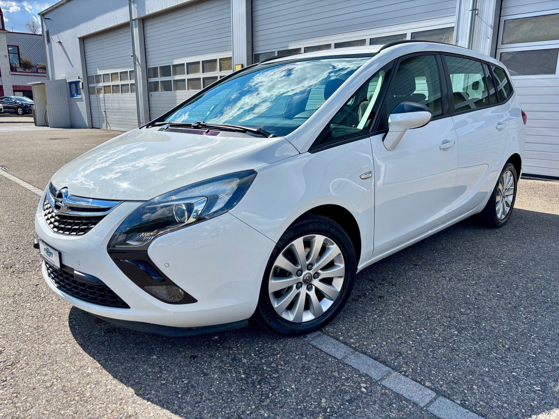 OPEL Zafira Tourer 1.4i 16V Turbo Automatic / 7-Plätzer