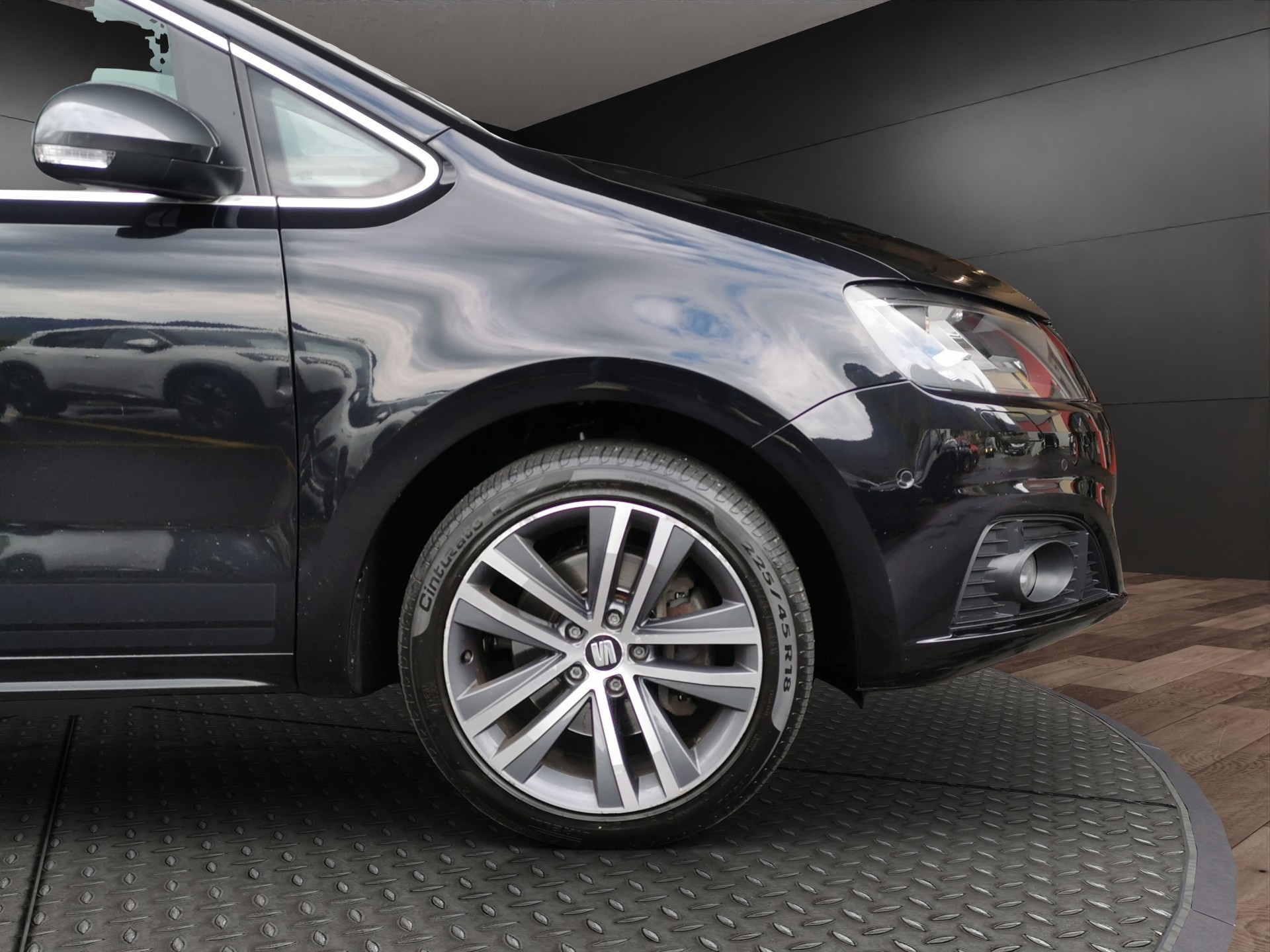SEAT Alhambra 2.0 TDI FR Line 4Drive-showroom-element-3
