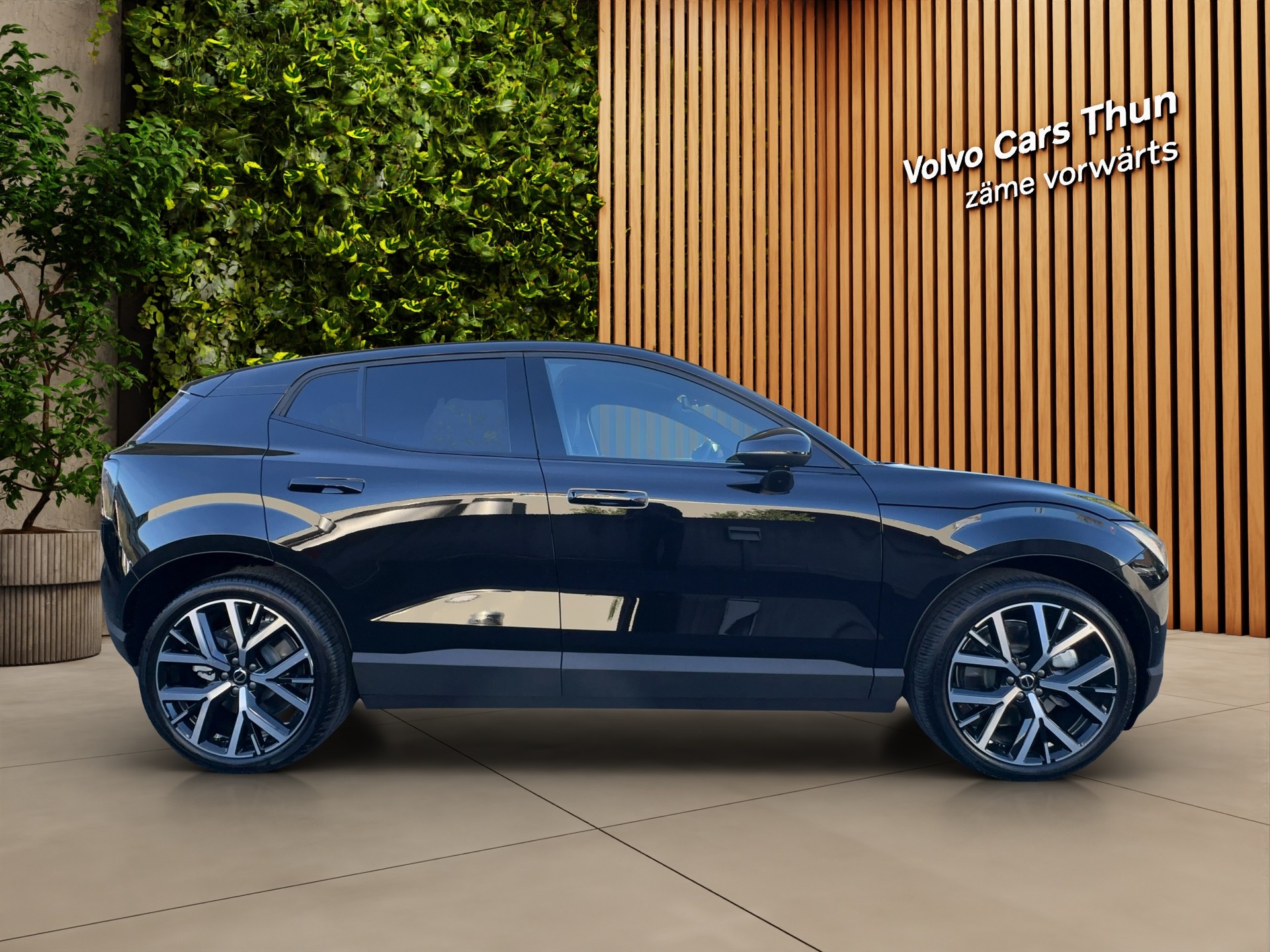 VOLVO EX30 E60 Twin Ultra Performance Sw. Black Ed. AWD-image-5