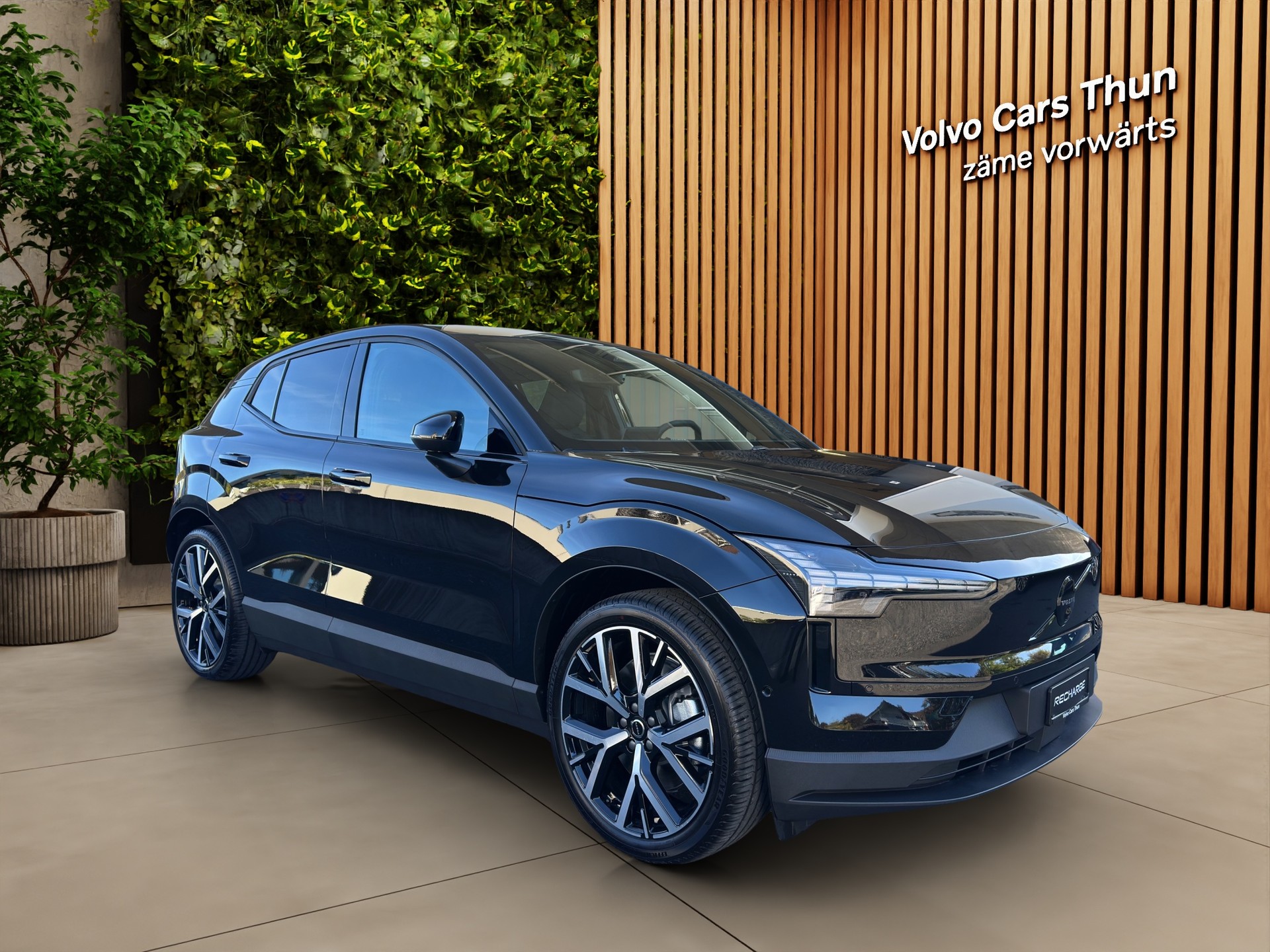 VOLVO EX30 E60 Twin Ultra Performance Sw. Black Ed. AWD-image-6
