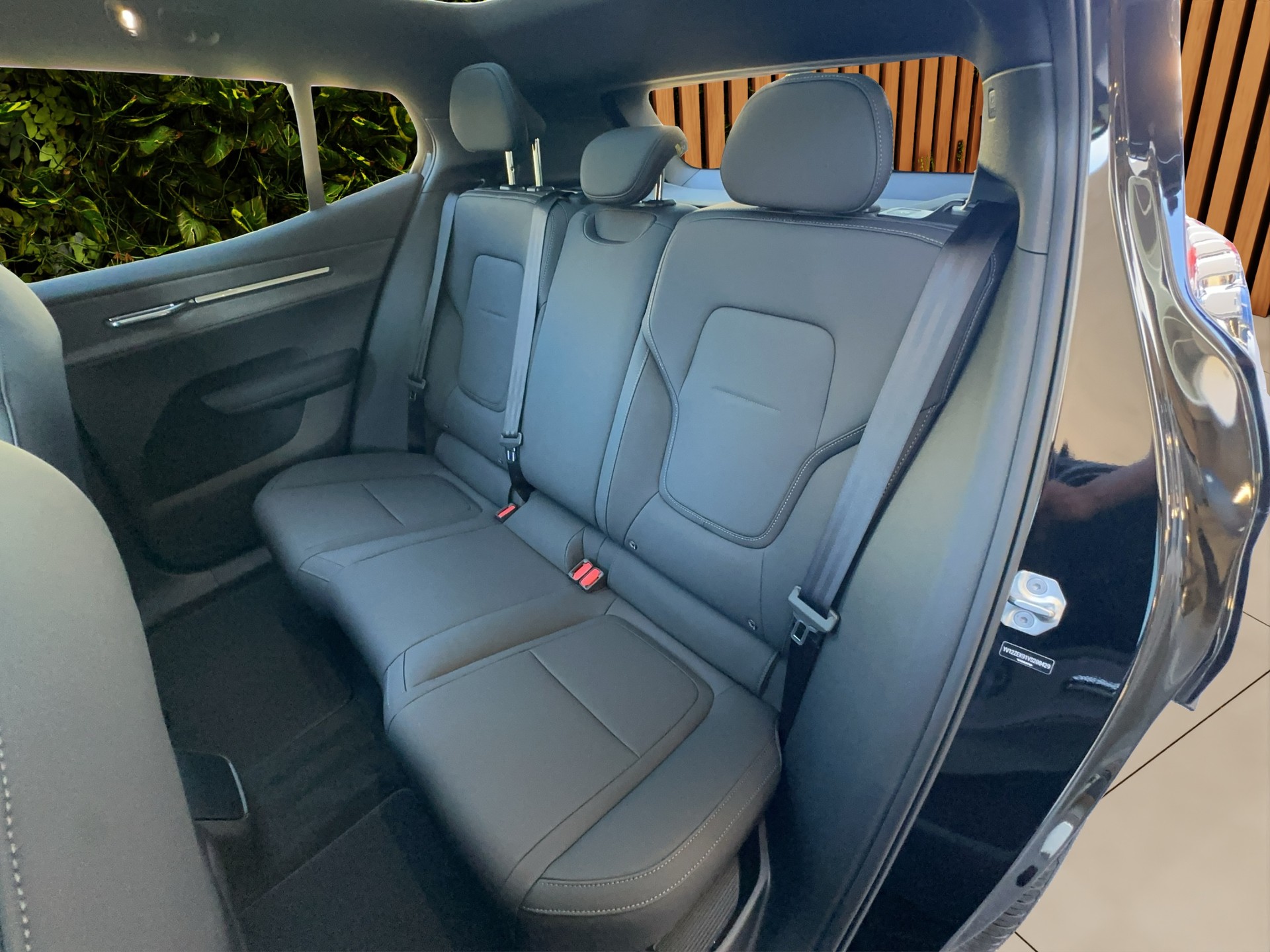 VOLVO EX30 E60 Twin Ultra Performance Sw. Black Ed. AWD-image-14