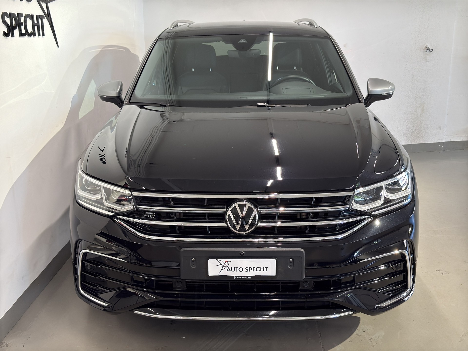 VW Tiguan Allspace 2.0TSI R-Line 4Motion DSG-showroom-element-2