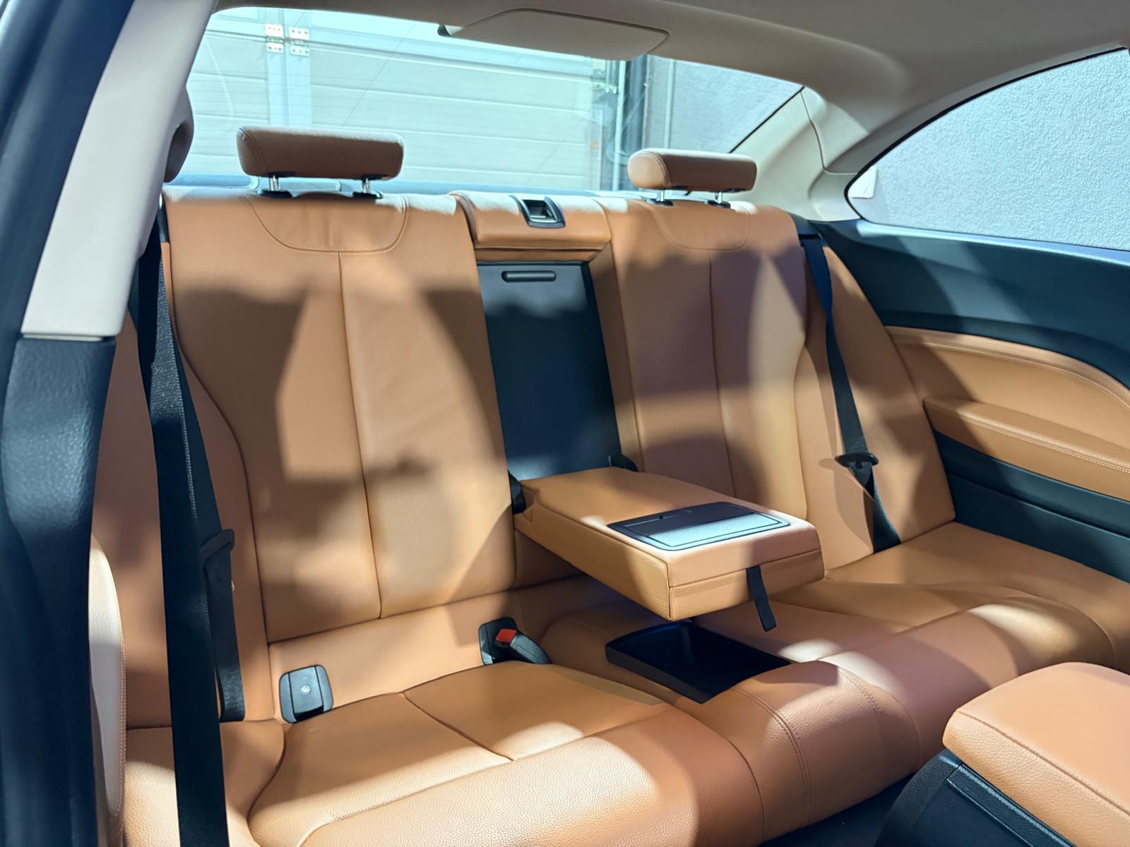 BMW 220i Luxury Line Steptronic - Toit ouvrant-image-13