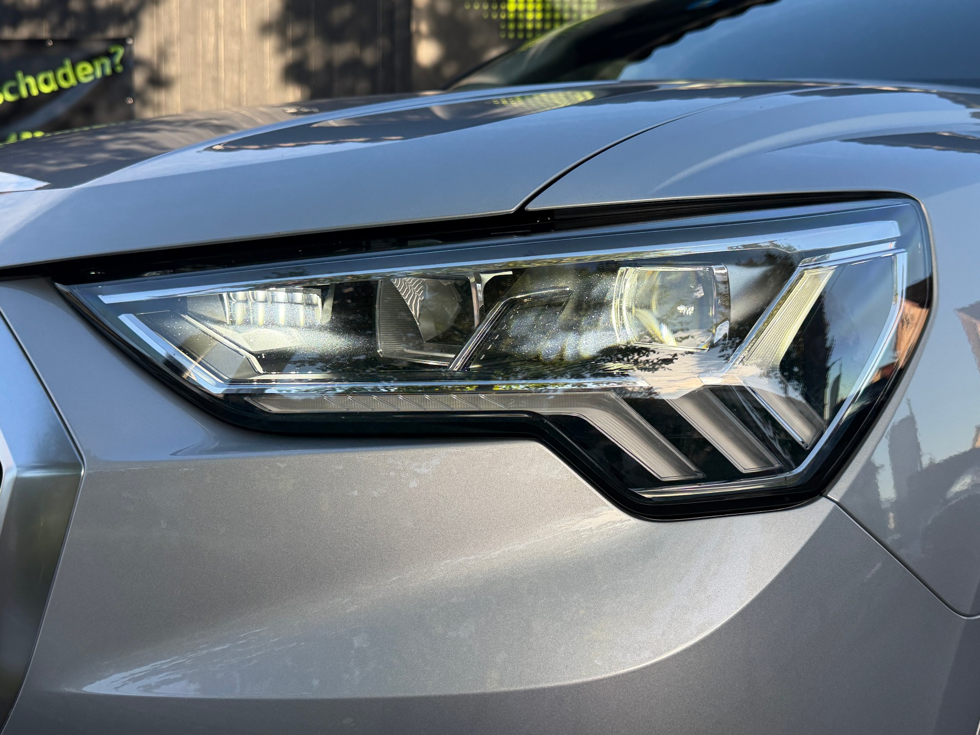 AUDI Q3 40 TFSI S line quattro S-tronic-image-8
