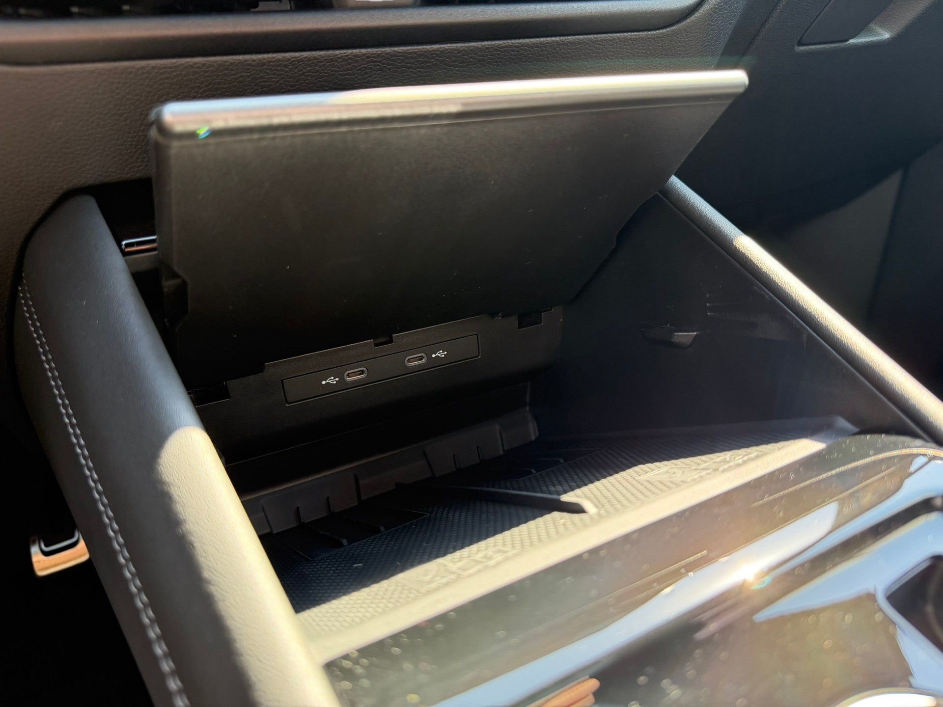 VW Tiguan 2.0 TSI DSG R-Line Plus 4Motion-image-22