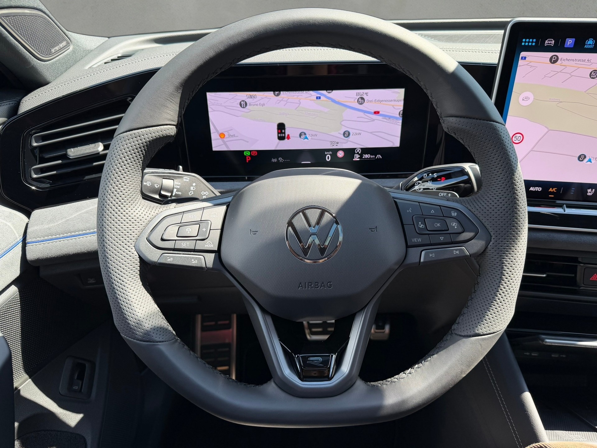 VW Tiguan 2.0 TSI DSG R-Line Plus 4Motion-image-23
