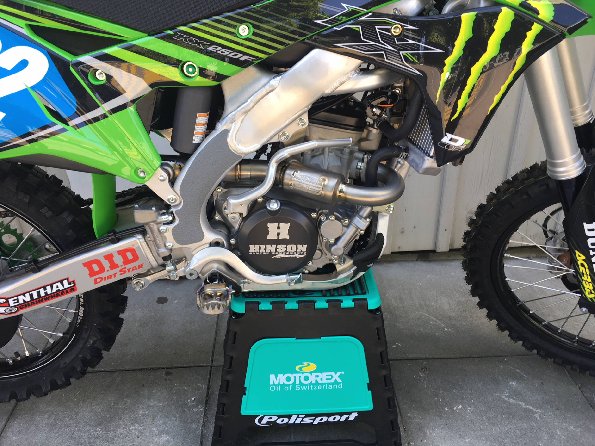 KAWASAKI KX250F mieten Fr.280.-/ Tag-image-8