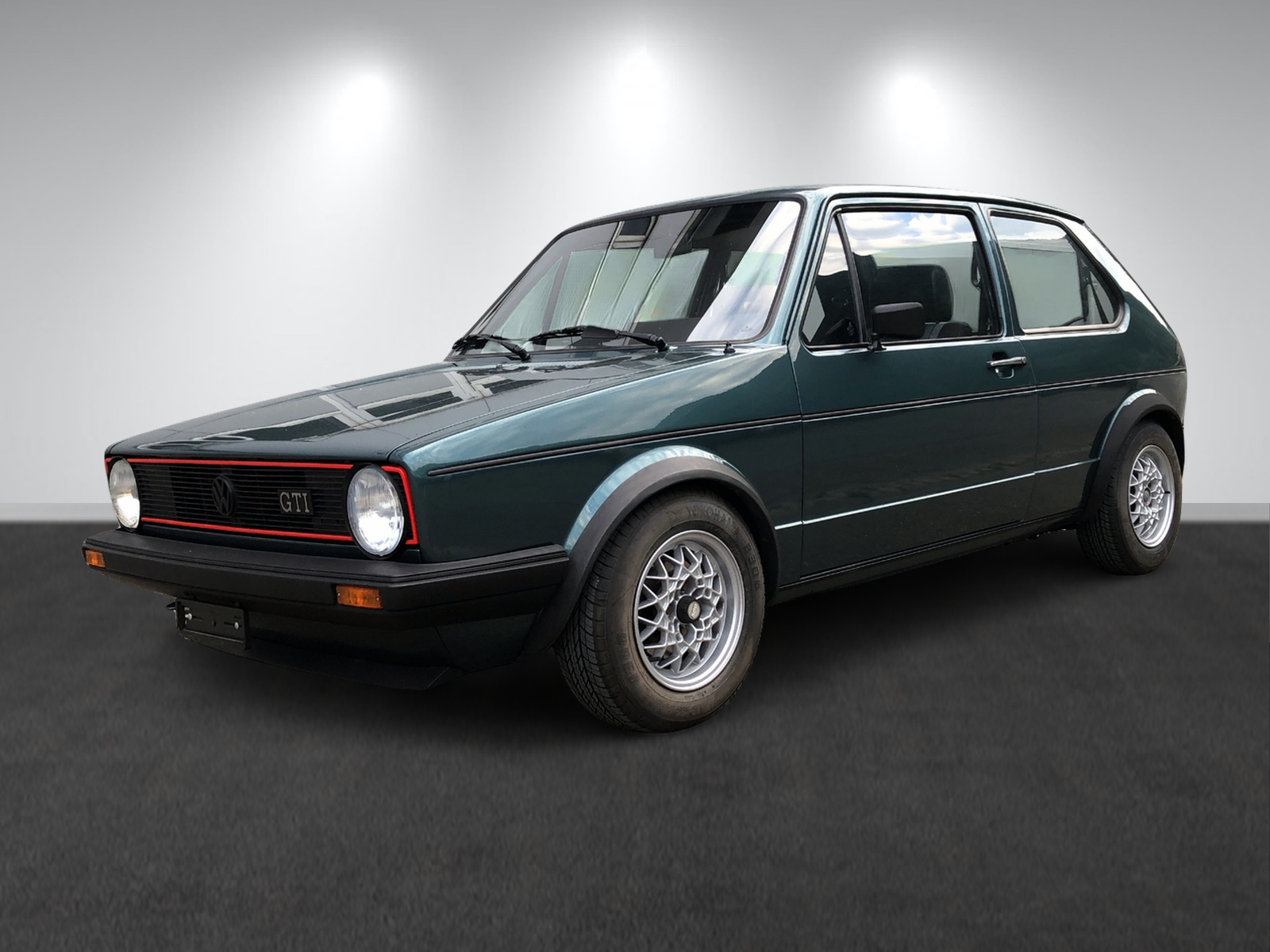 VW Golf 1800 GTI-showroom-element-2