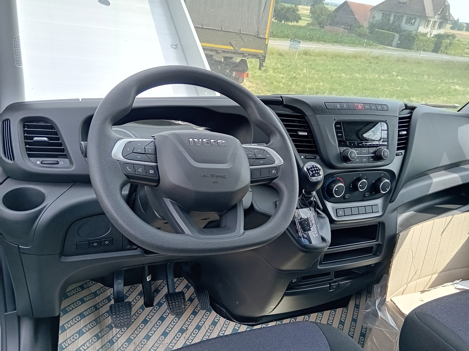 IVECO 35 C 16-image-5