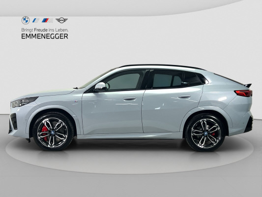 BMW iX2 xDrive 30 M Sport Pro-showroom-element-1