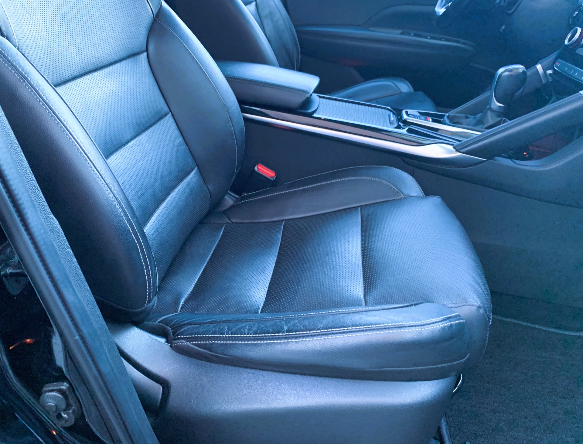 RENAULT Koleos 2.0 dCi Intens 4x4 Xtronic CVT-image-14