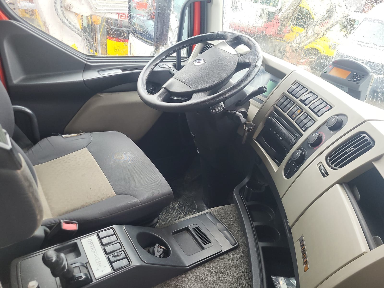 RENAULT Premium 460-image-5