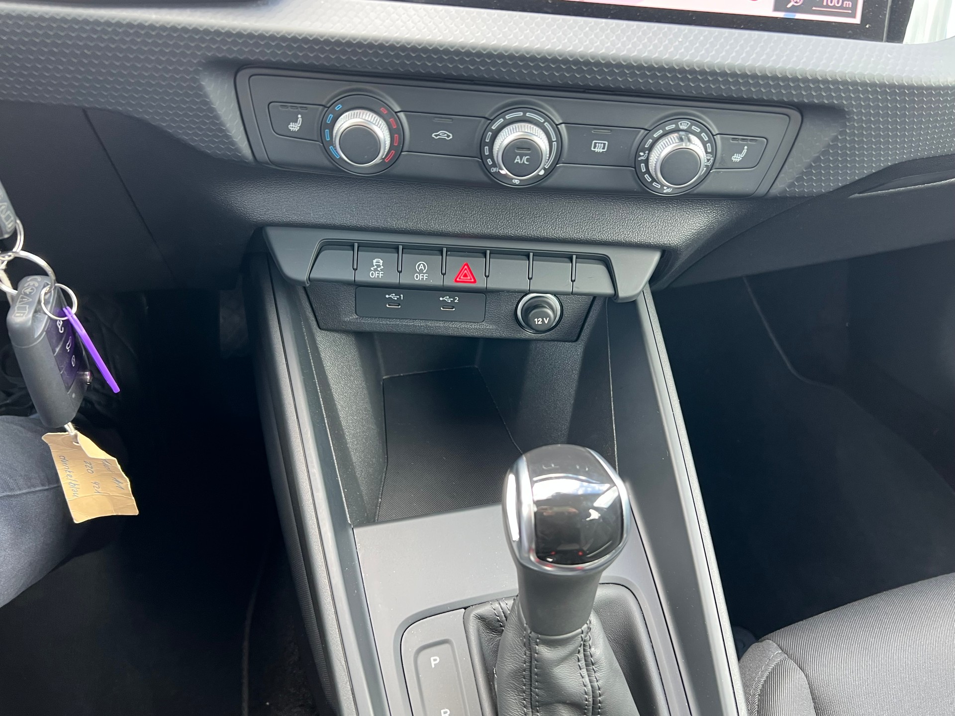 AUDI A1 Sportback 30 TFSI Attraction S-tronic-image-19