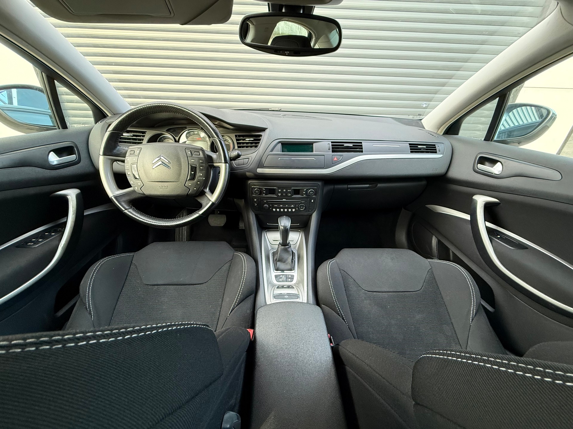 CITROEN C5 Berline 2.0 HDi Dynamique+ Automatic-image-9