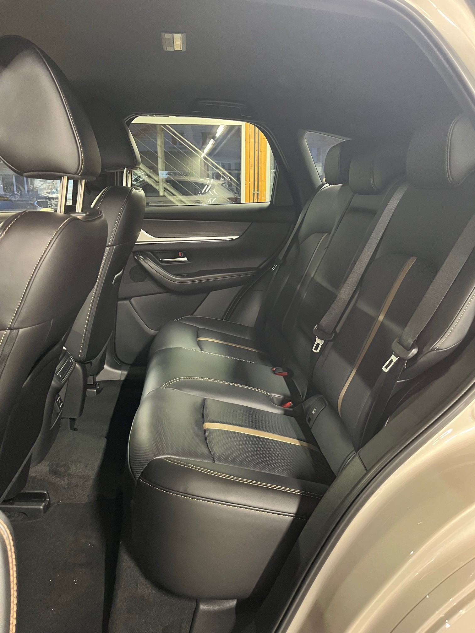 MAZDA CX-60 e-Skyactiv PHEV 327 AWD Homura-image-9