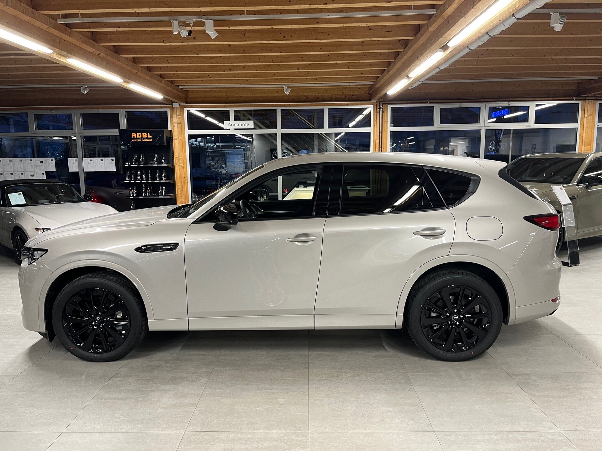 MAZDA CX-60 e-Skyactiv PHEV 327 AWD Homura-image-6