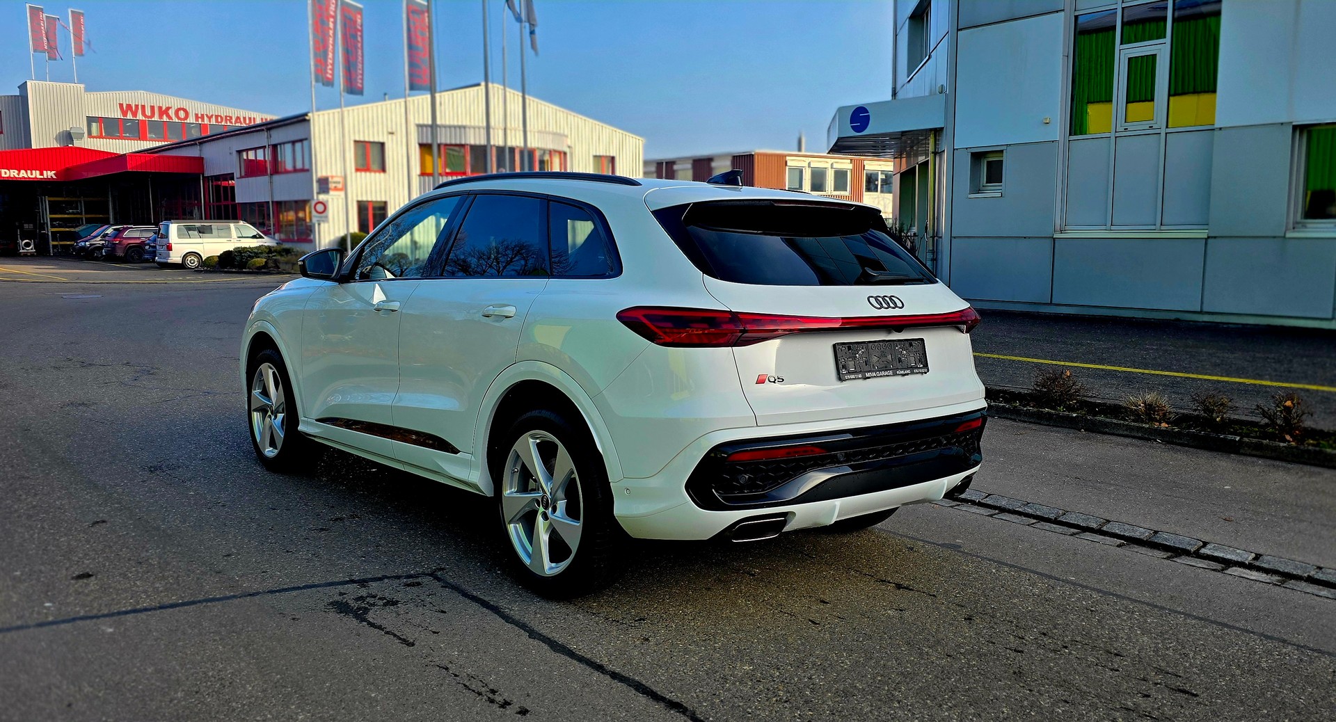 AUDI Q5 TFSI QUATTRO 150KW S-LINE S-tronic-image-5