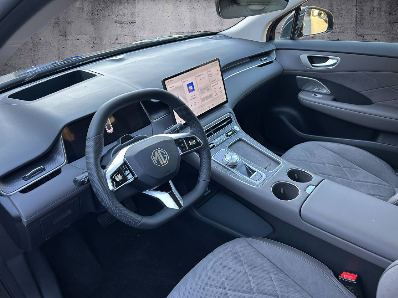 MG S6 EV 77 kWh Luxury 4WD-image-6