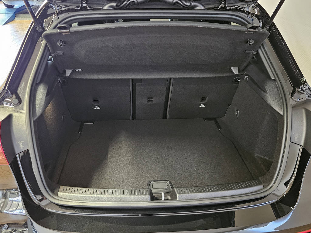 MERCEDES-BENZ A 45 S AMG 4matic+-showroom-element-3