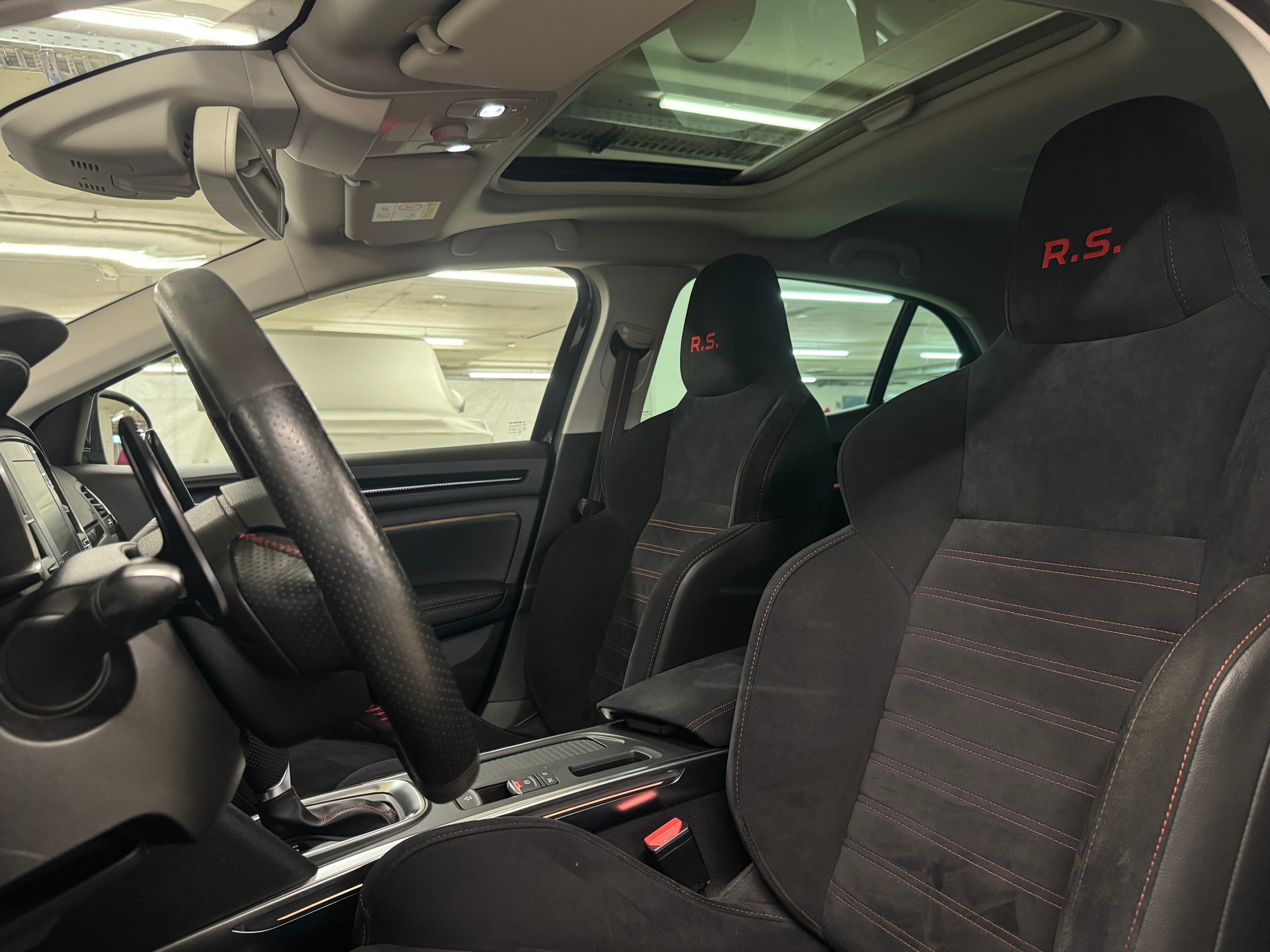 RENAULT Mégane Trophy 300 EDC I Frisch ab MFK 02.26 I Frisch ab Service I CH-Fhrz. I Aus erster Hand I TOP Angebot I Sehr gepflegt I-image-13