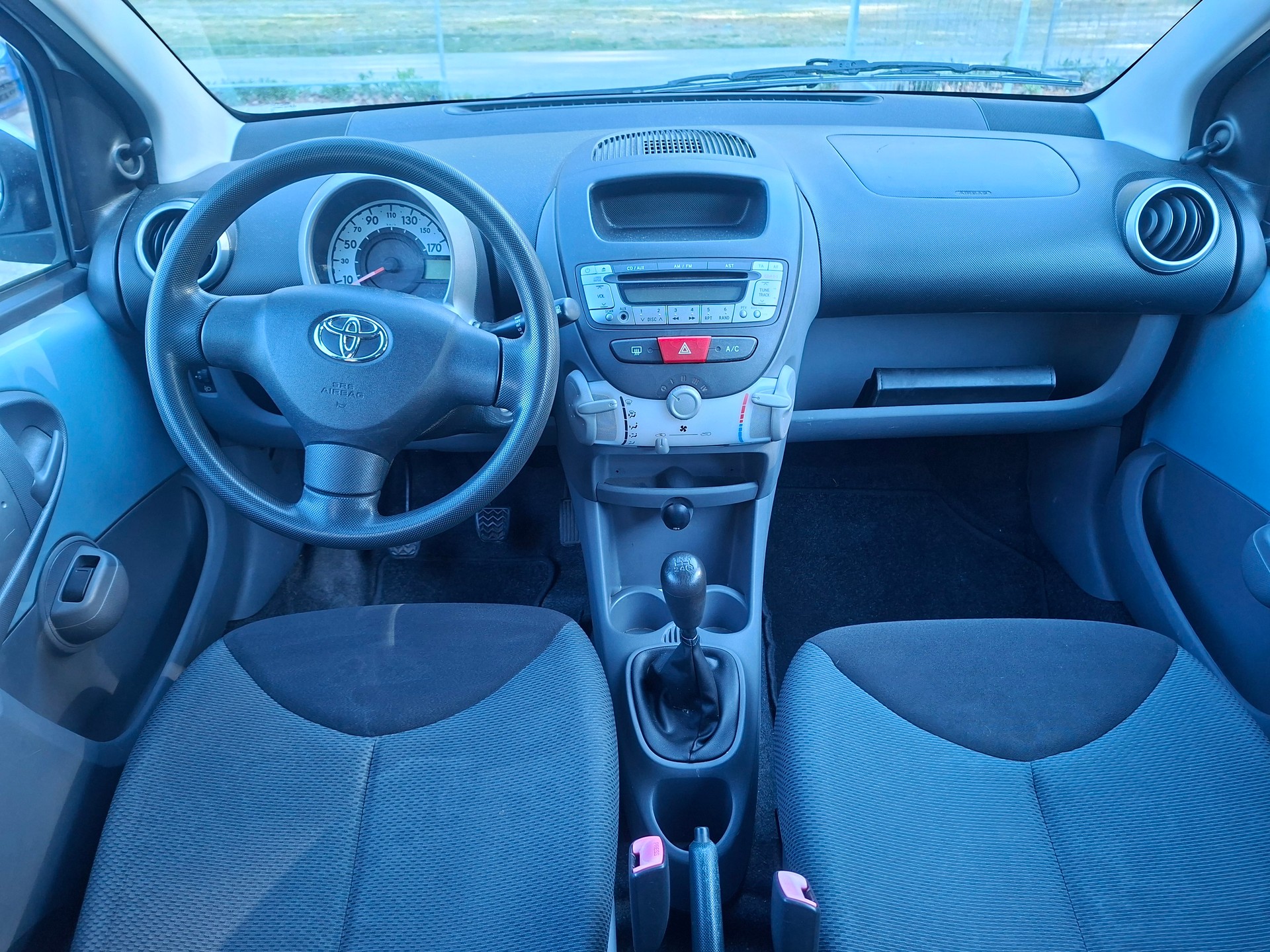 TOYOTA Aygo 1.0 Linea Terra-image-8
