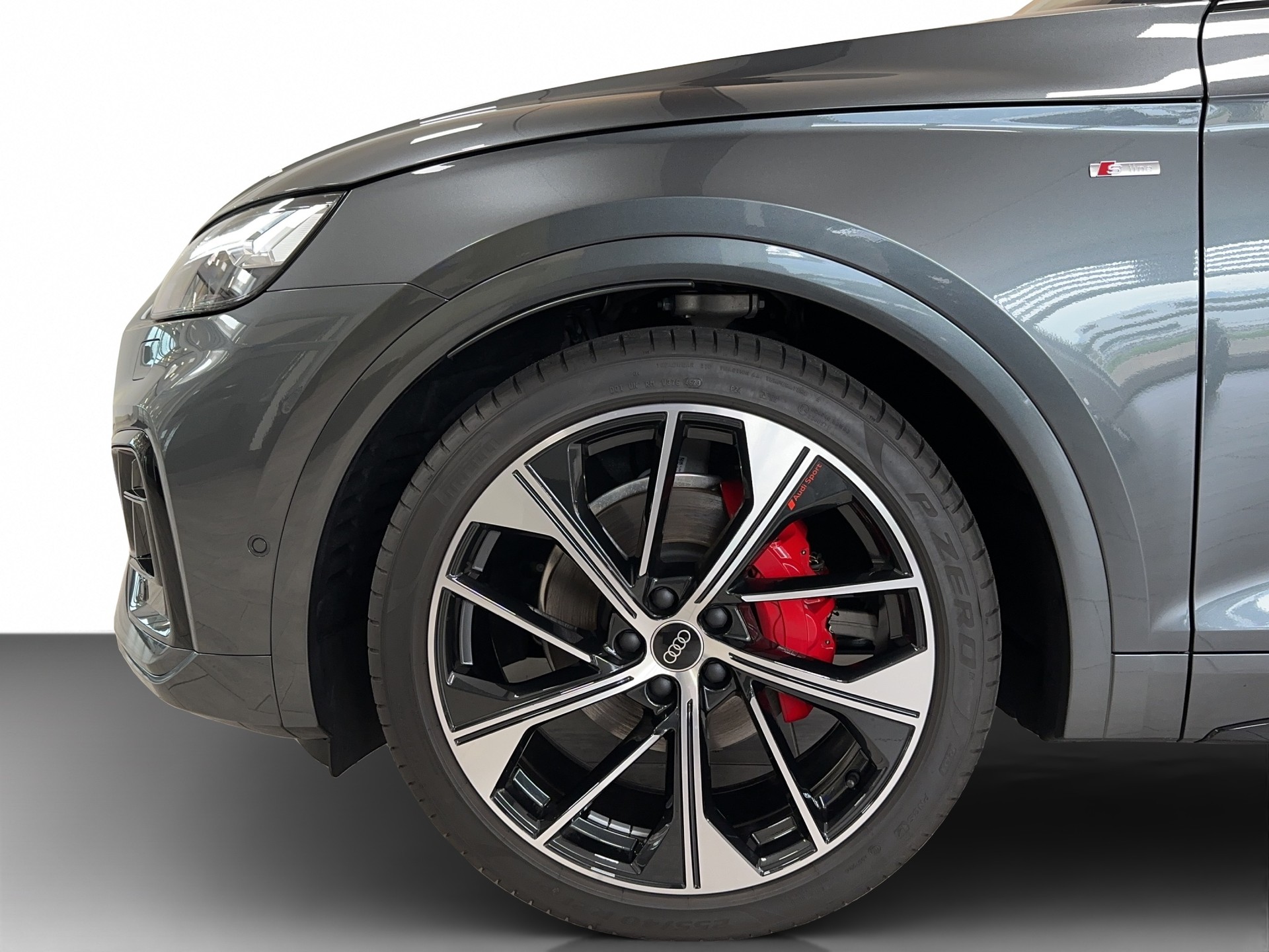 AUDI Q5 45 TFSI S-line quattro S-tronic-showroom-element-1