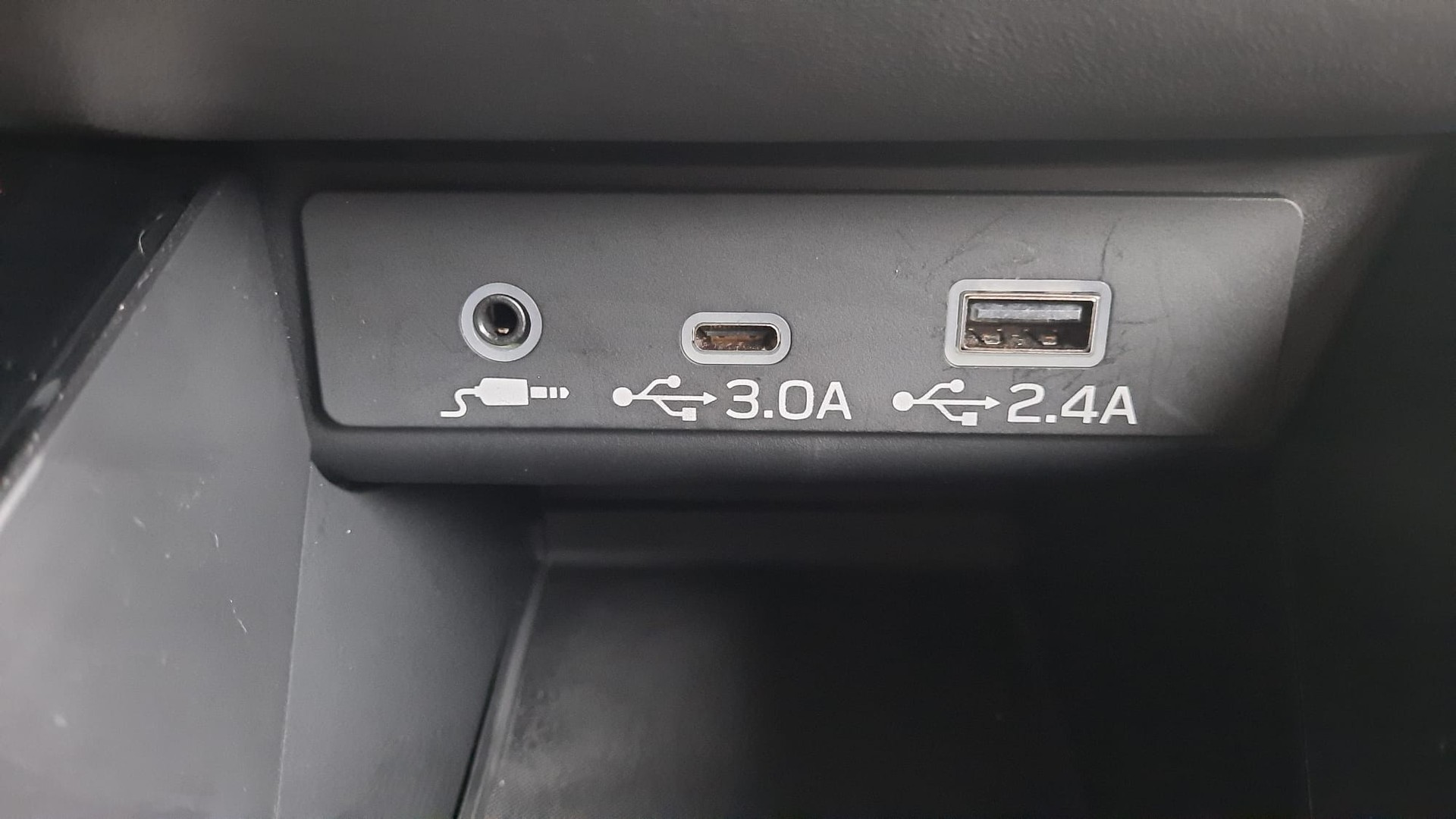 SUBARU Outback 2.5i Crossroad AWD Lineartronic-image-14