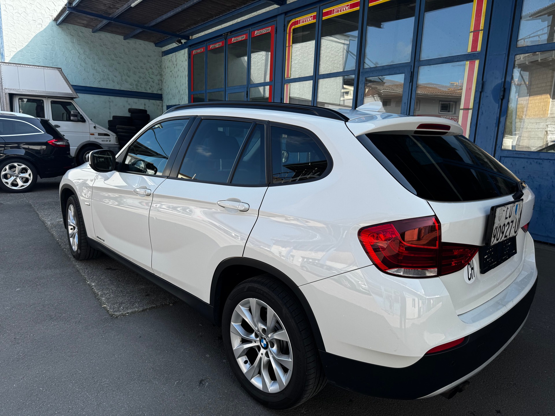BMW X1 xDrive 20i Steptronic-image-1