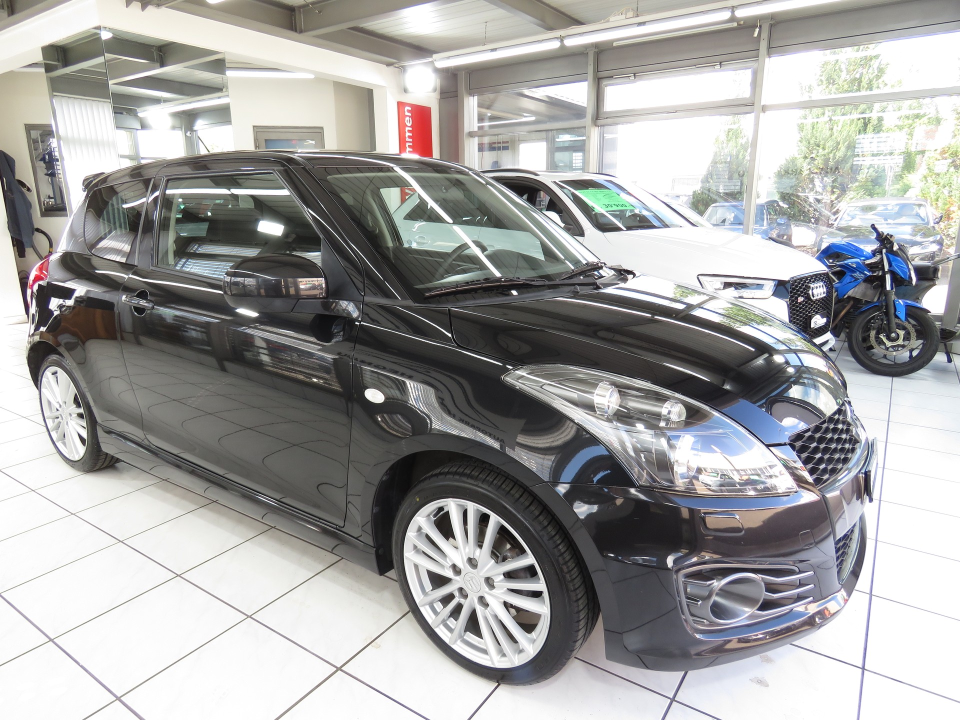 SUZUKI Swift 1.6i 16V Sport Sergio Cellano-image-2