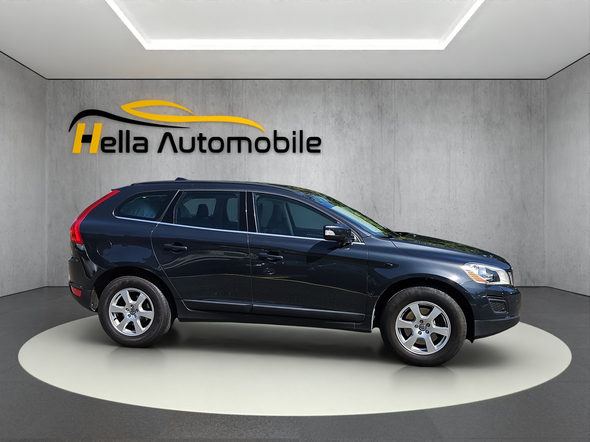 VOLVO XC60 2.0T Momentum Powershift-image-4