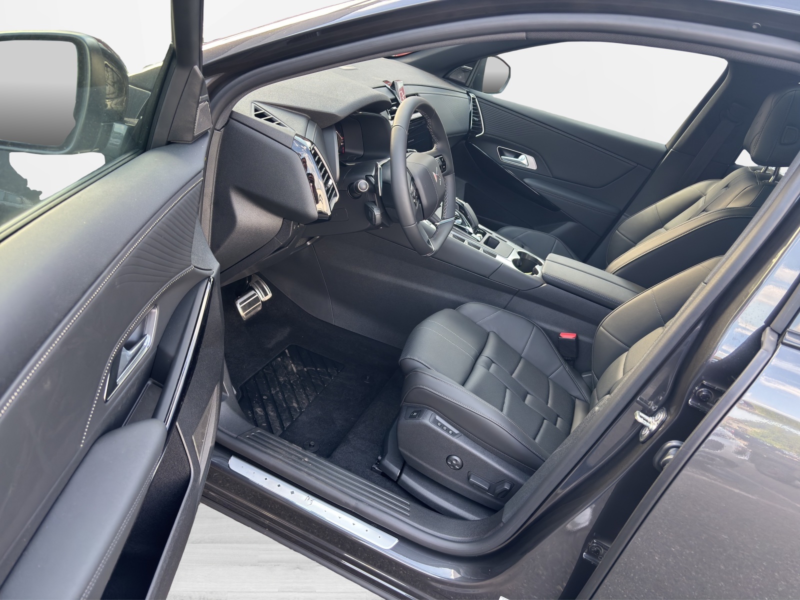 DS AUTOMOBILES DS7 1.6 E-Tense Étoile 4x4-image-9