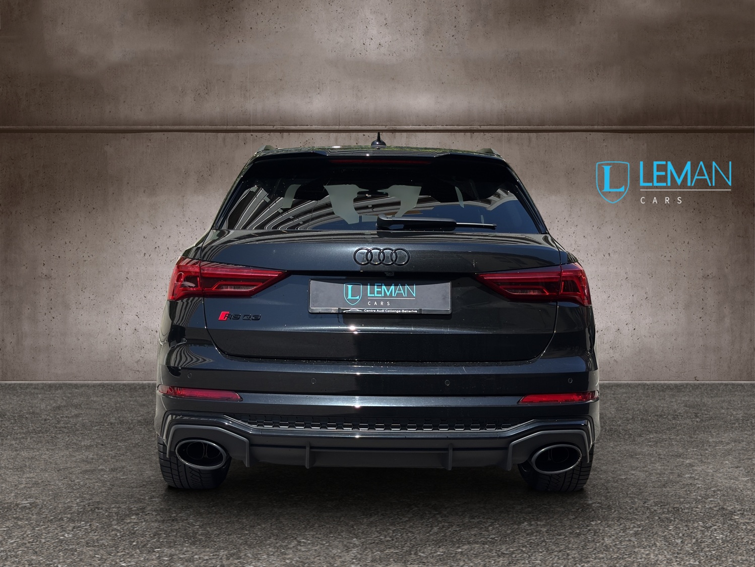 AUDI RS Q3 2.5 TFSI quattro S tronic-image-4