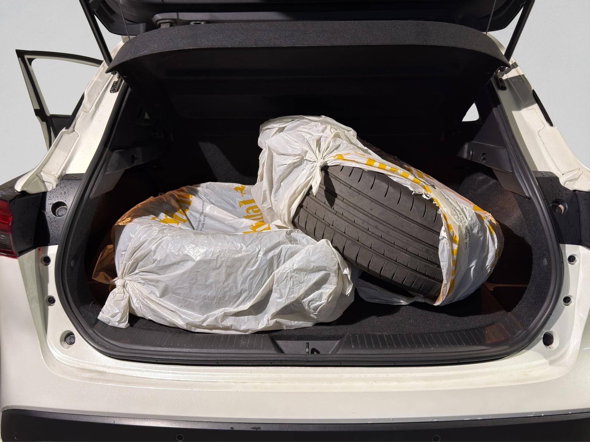 NISSAN Qashqai 1.3 DIG-T MHEV Premiere Edition Xtronic-image-15