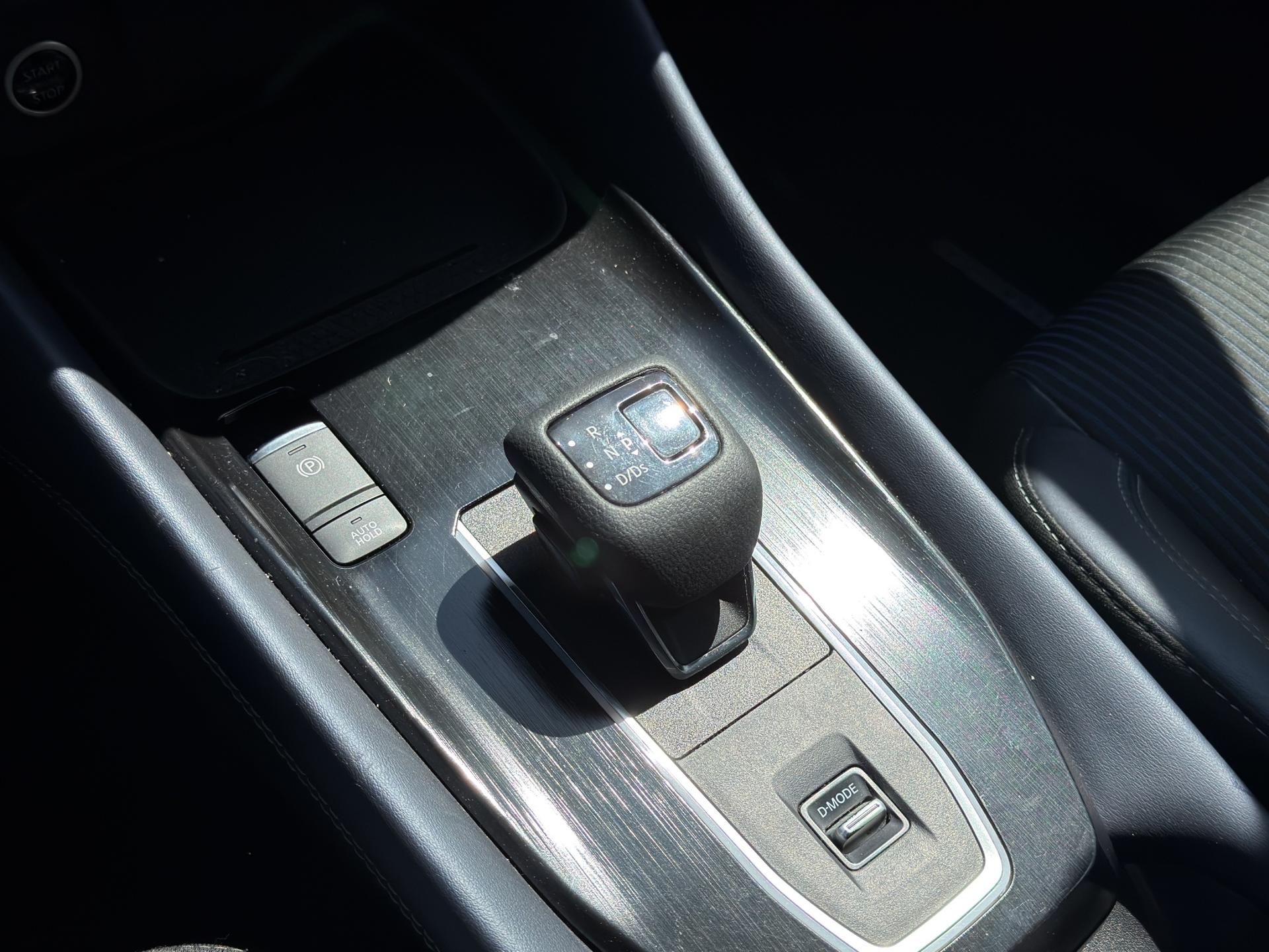 NISSAN Qashqai 1.3 DIG-T MHEV Premiere Edition Xtronic-image-22