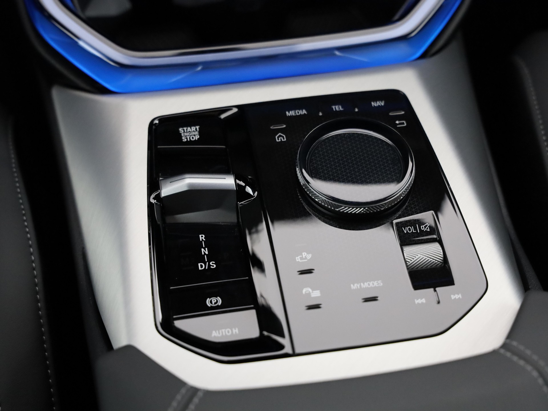 BMW X3 M50i-image-17