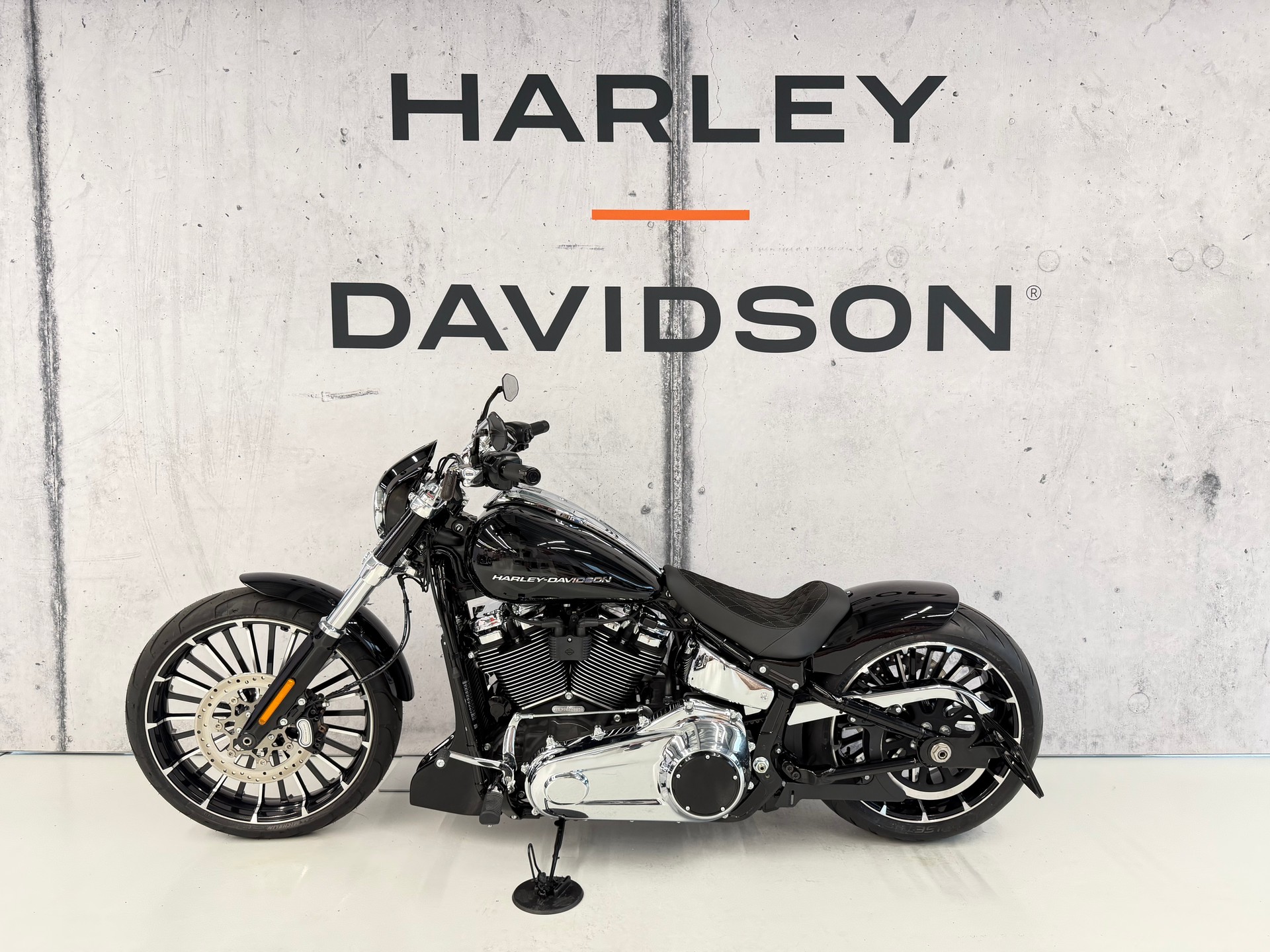 HARLEY-DAVIDSON FXBR Breakout 117-image-3