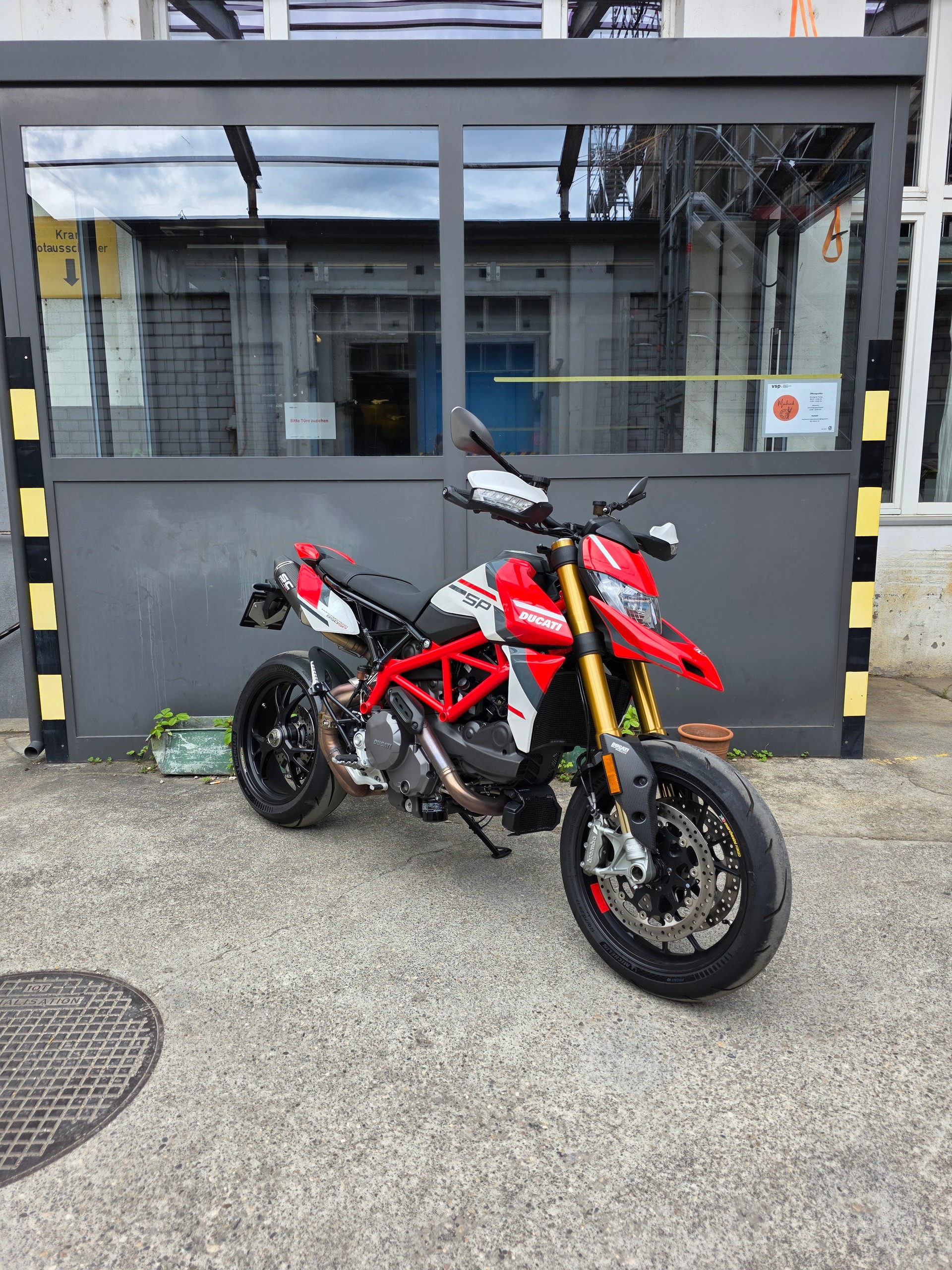 DUCATI Hypermotard 950 SP-image-1